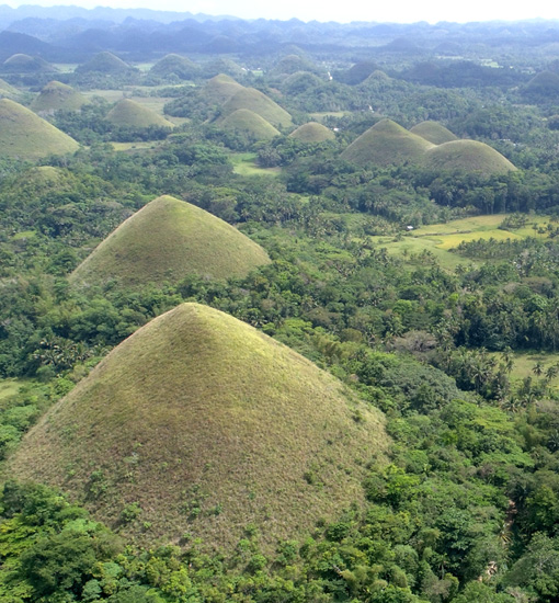 The Complete Guide to the Philippines' Chocolate Hills