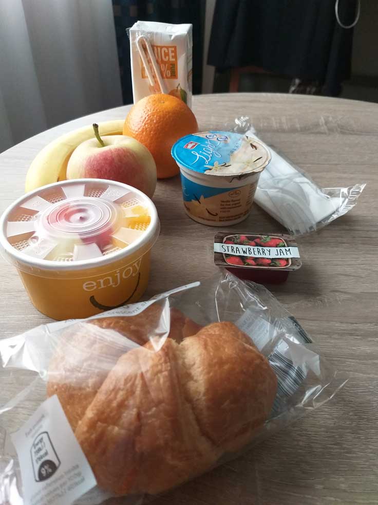 UK Hotel Quarantine Food Breakfast